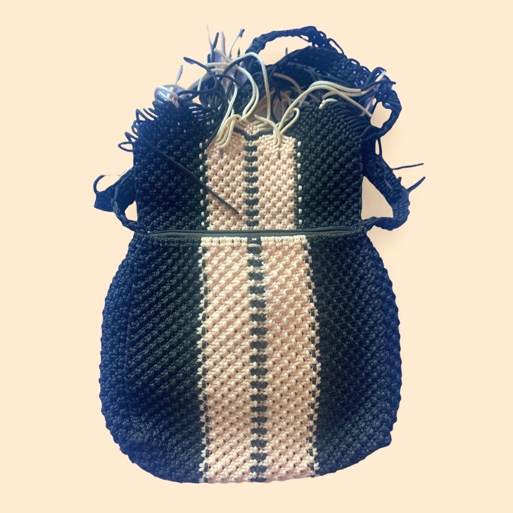 Handmade Macrame Crossbody Bag Black Cream Fringe Woven Boho Festival Shoulder - Picture 3 of 4
